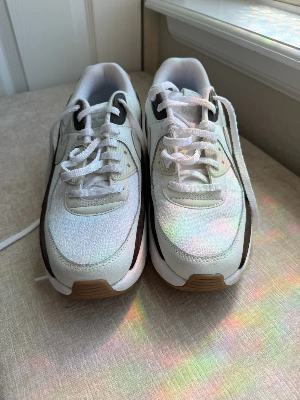 Nike Women’s Air Max 90 LV8 in White/Baroque Brown/Light Orewood Size 9